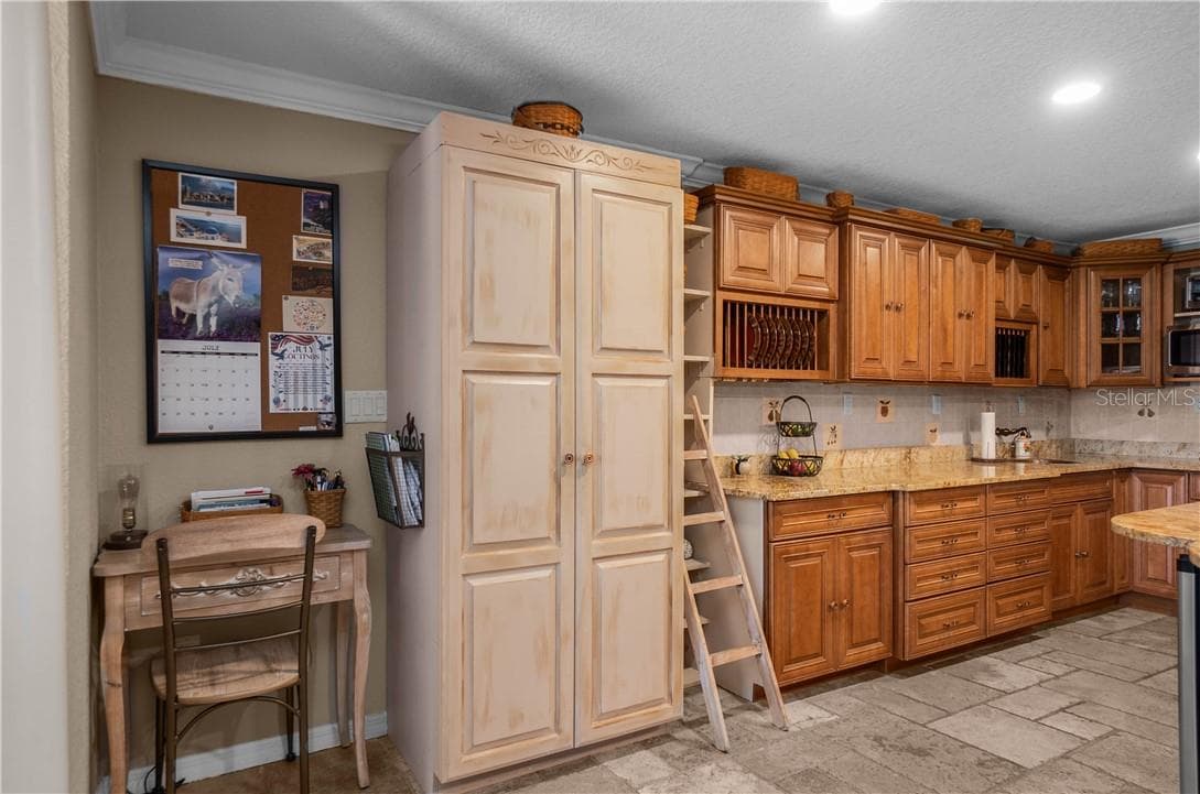 Single Family Residence at 85 S Hunting Lodge DR, INVERNESS FL 34453, photo 18 of 86