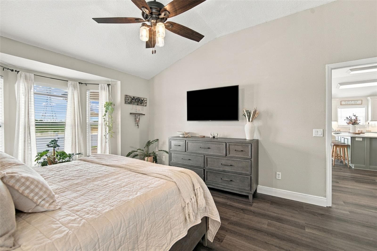 Single Family Residence at 8335 CANTERBURY LAKE BLVD, TAMPA, photo 14 of 70