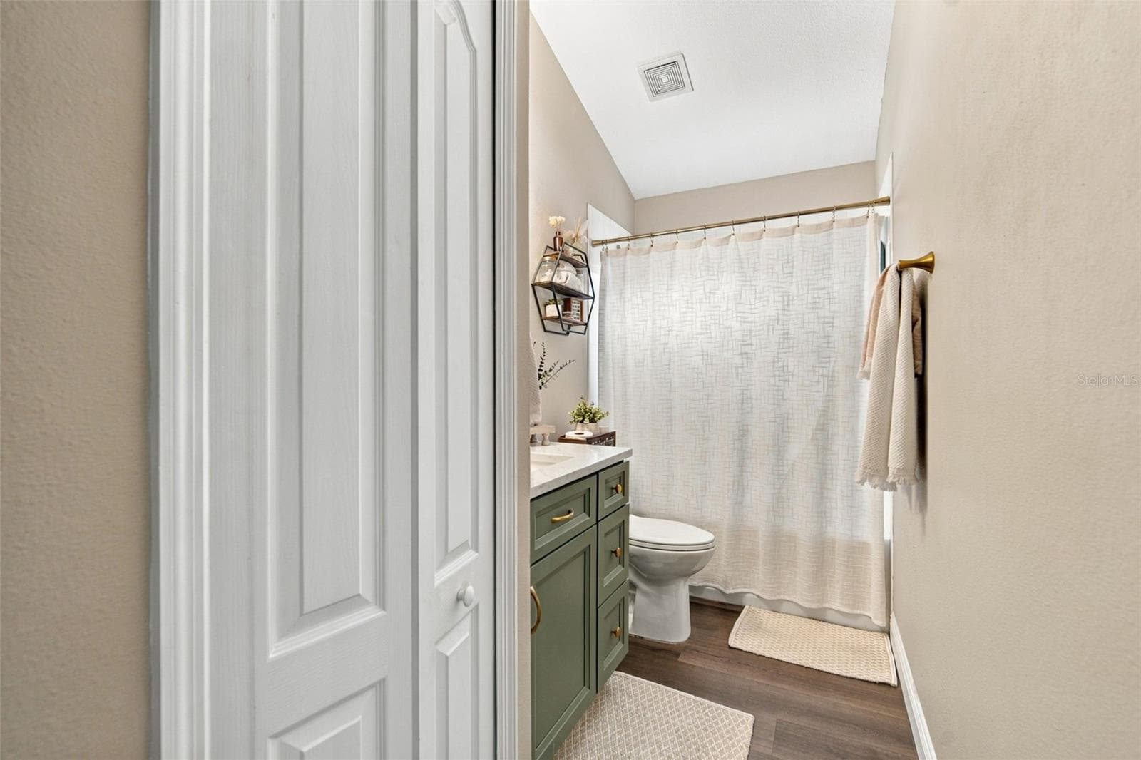 Single Family Residence at 8335 CANTERBURY LAKE BLVD, TAMPA, photo 22 of 70