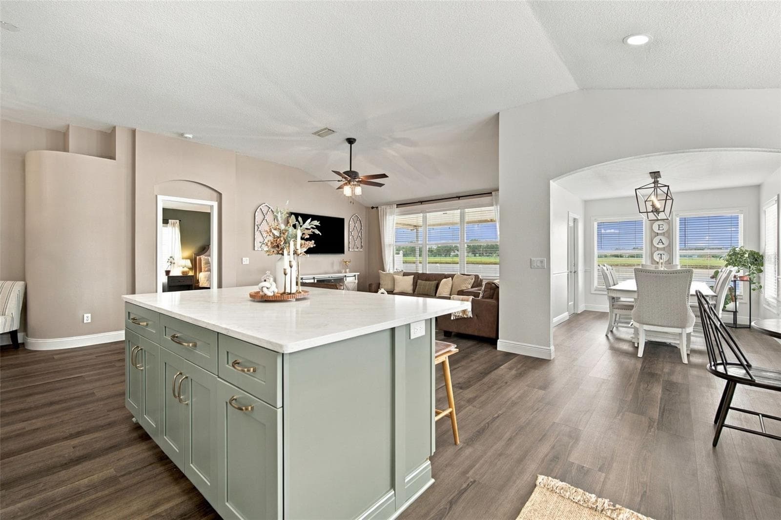 Single Family Residence at 8335 CANTERBURY LAKE BLVD, TAMPA, photo 34 of 70