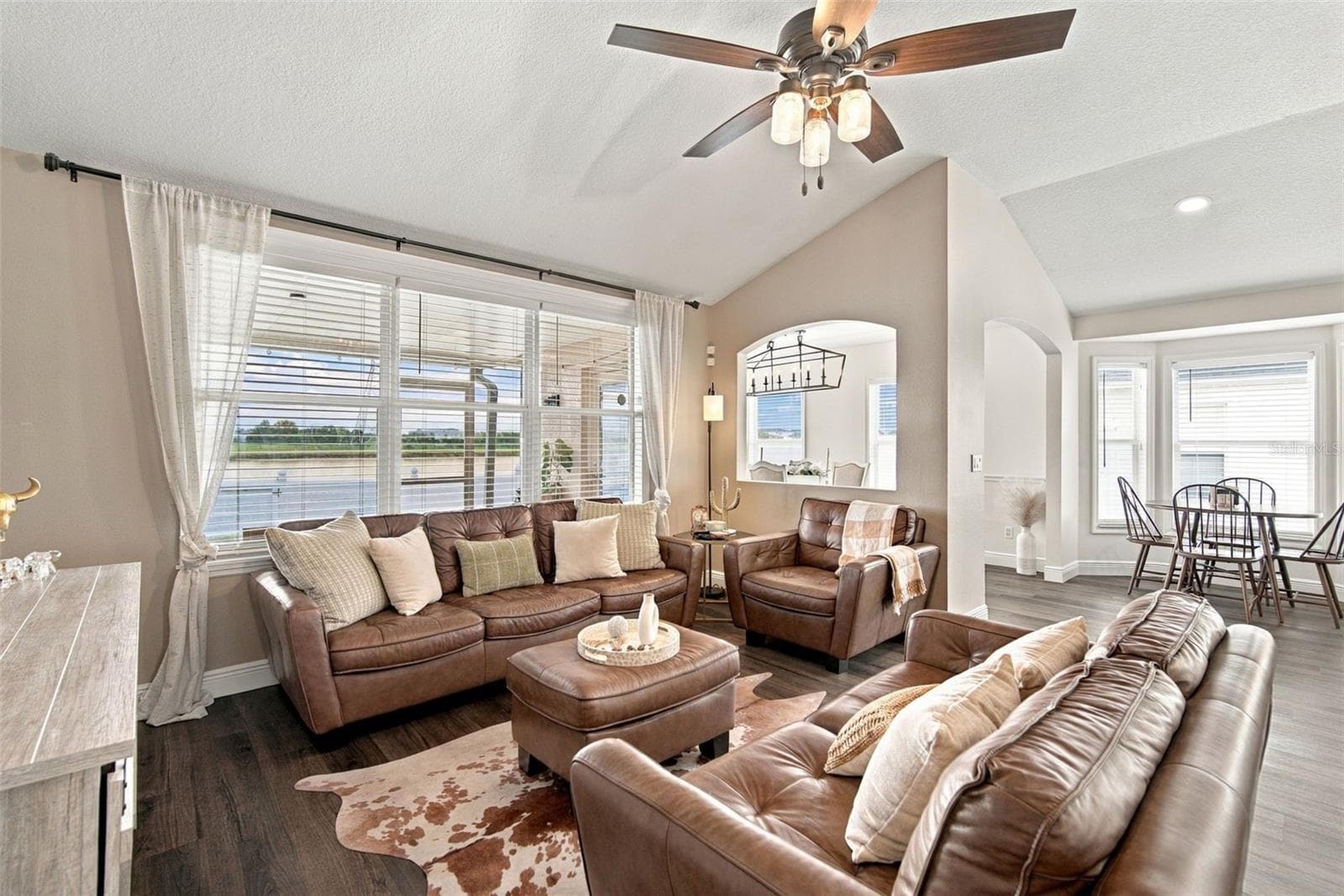 Single Family Residence at 8335 CANTERBURY LAKE BLVD, TAMPA, photo 37 of 70