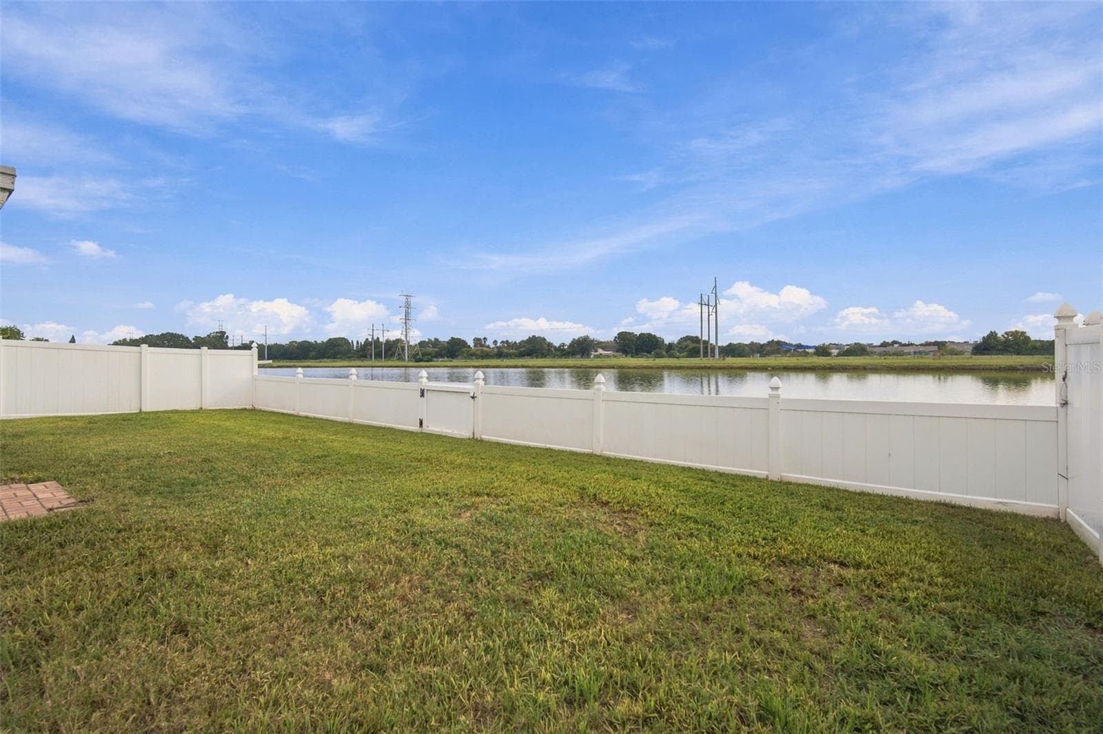 Single Family Residence at 8335 CANTERBURY LAKE BLVD, TAMPA, photo 50 of 70