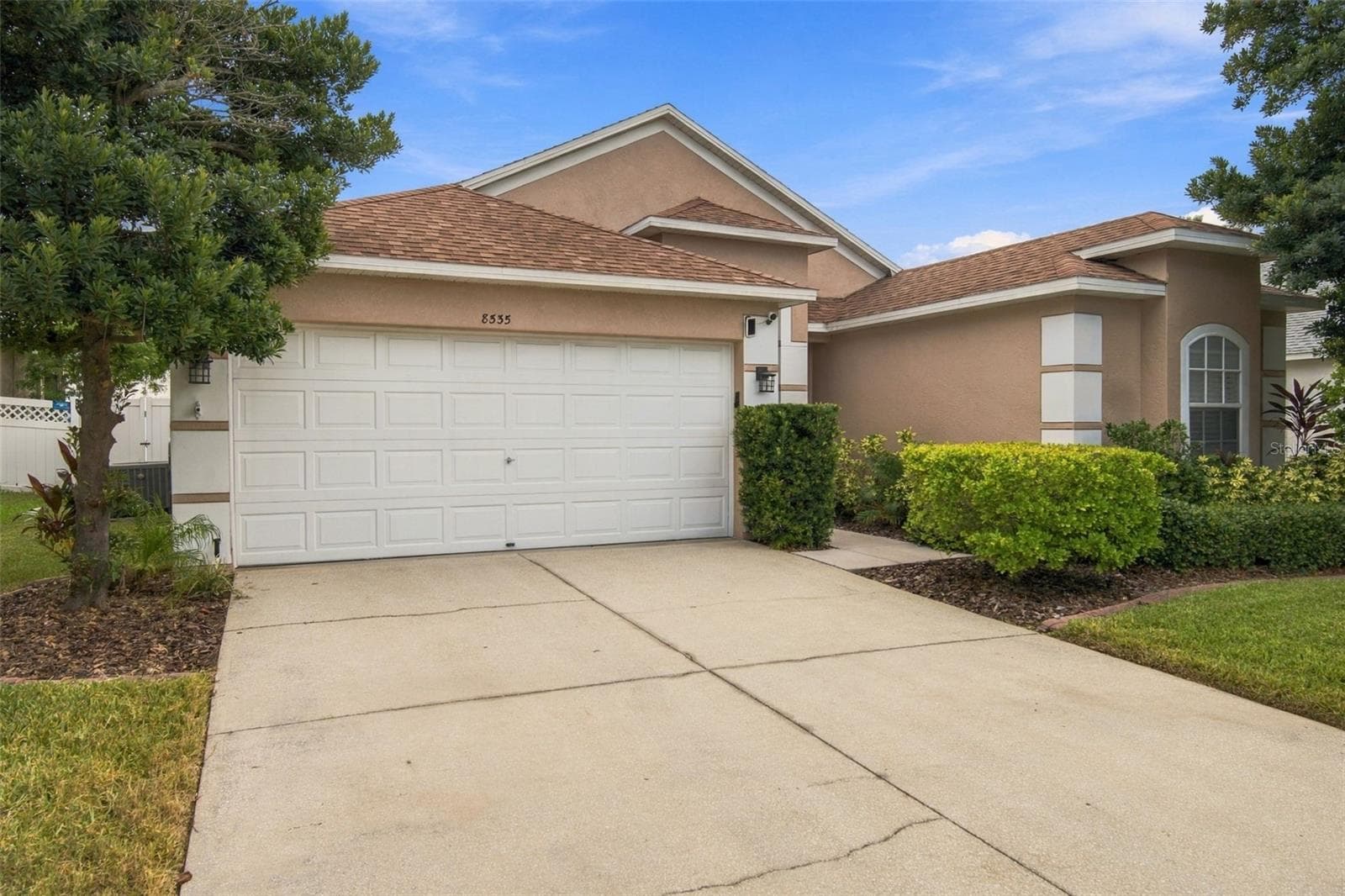Single Family Residence at 8335 CANTERBURY LAKE BLVD, TAMPA, photo 55 of 70