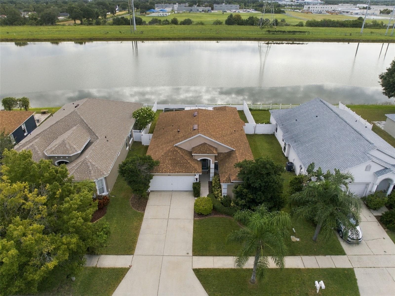 Single Family Residence at 8335 CANTERBURY LAKE BLVD, TAMPA, photo 57 of 70