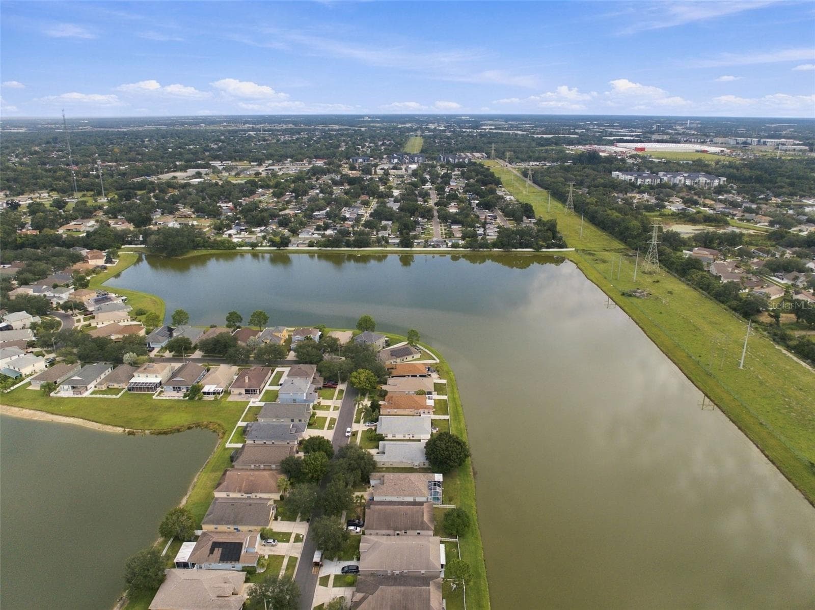 Single Family Residence at 8335 CANTERBURY LAKE BLVD, TAMPA, photo 61 of 70