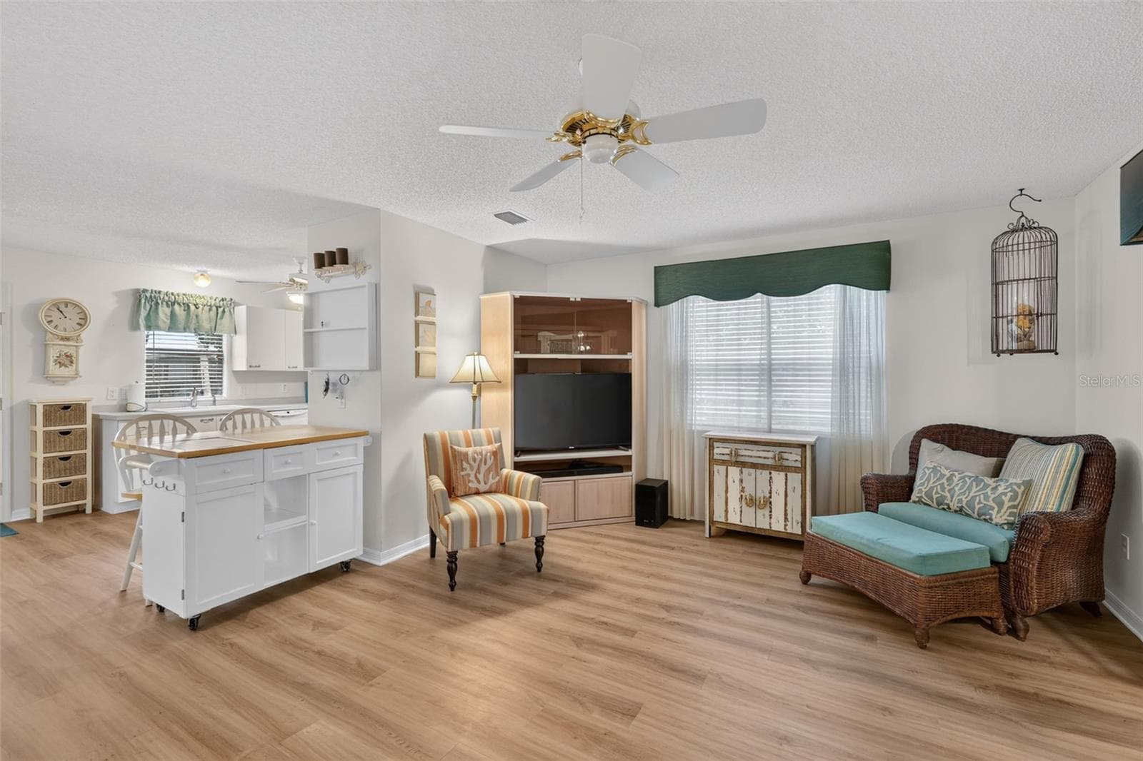 Single Family Residence at 1436 W SCHWARTZ BLVD, LADY LAKE, photo 11 of 24