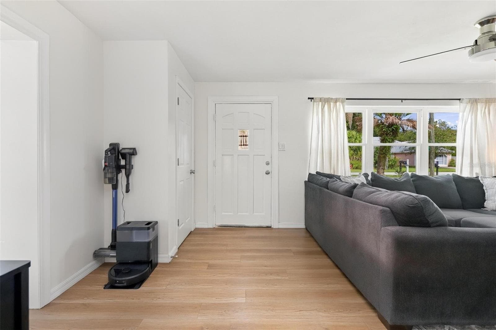 Single Family Residence at 82 MELODIE LN, DELAND, photo 10 of 33