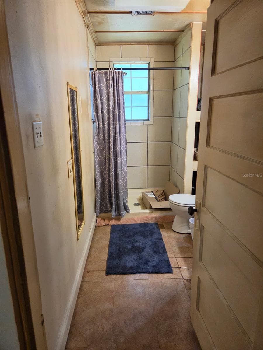 Single Family Residence at 1201 LOWNDE AVE, PENSACOLA, photo 3 of 10