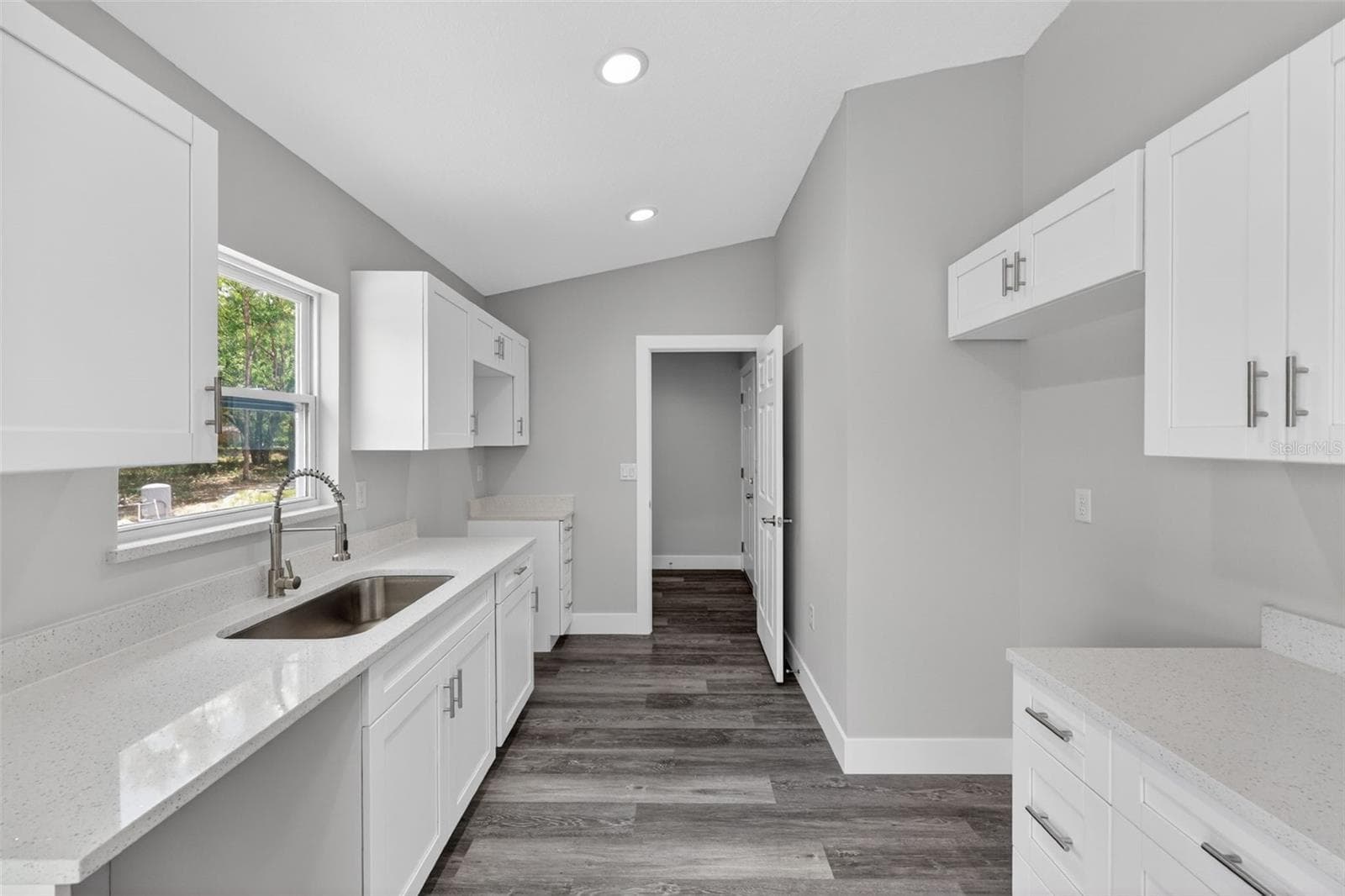 Single Family Residence at 13544 SW 107 PL, DUNNELLON, photo 11 of 29