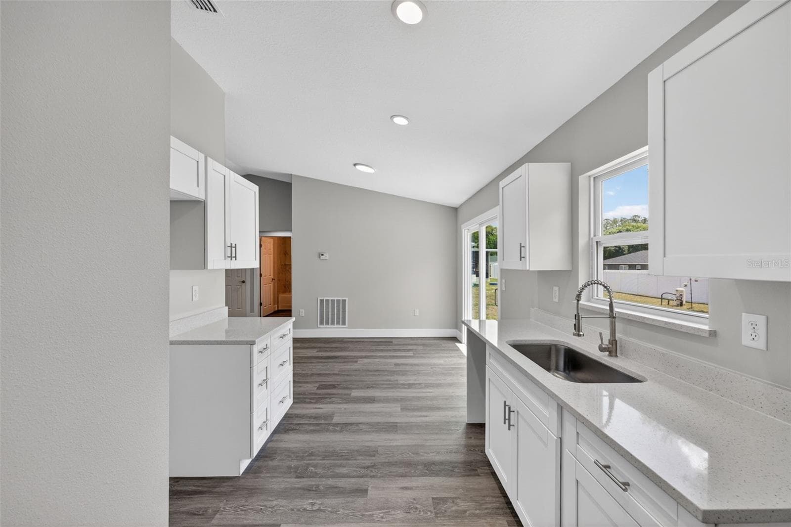 Single Family Residence at 13544 SW 107 PL, DUNNELLON, photo 15 of 29