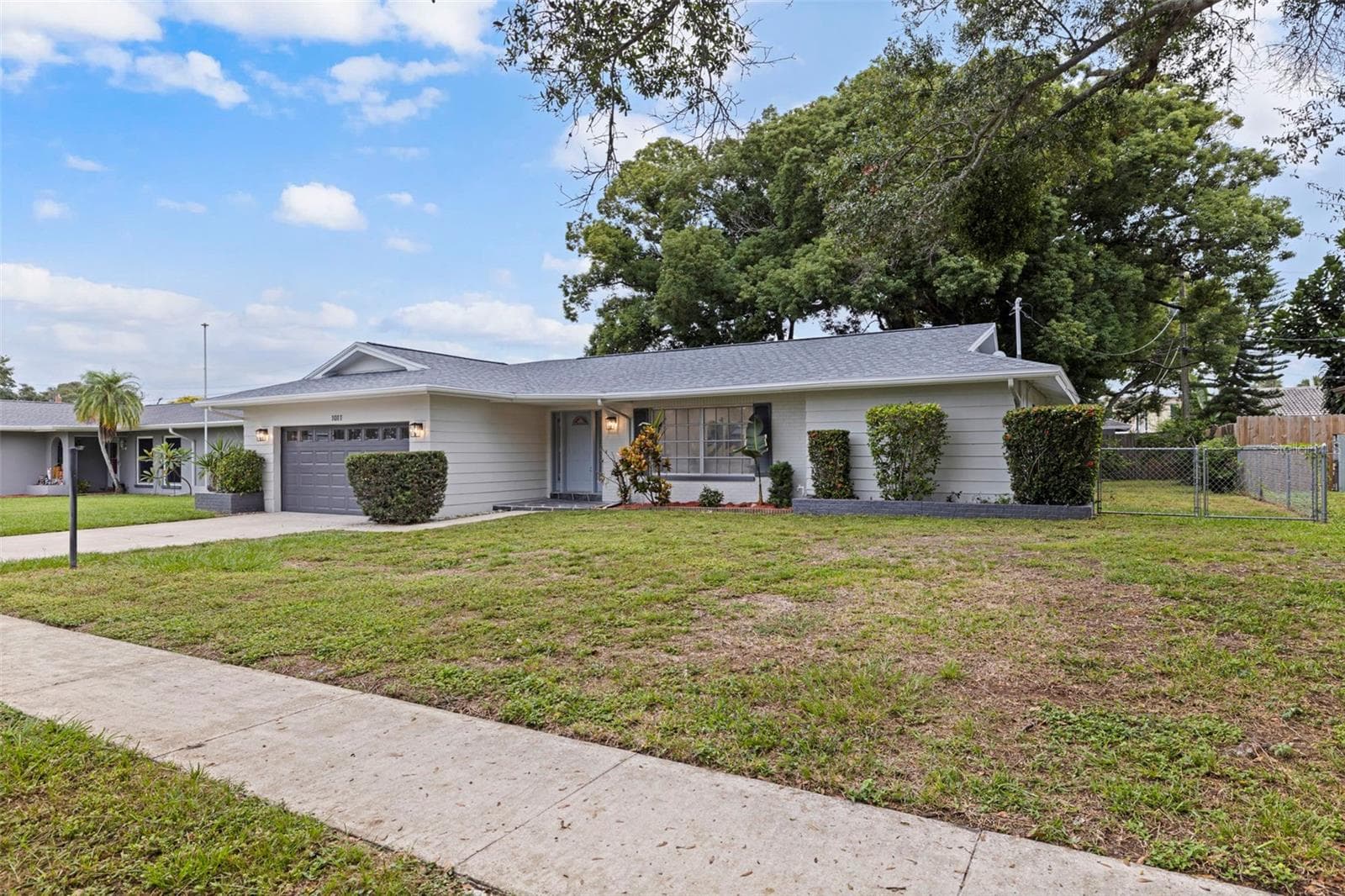 Single Family Residence at 1011 MACRAE AVE, CLEARWATER, photo 2 of 35