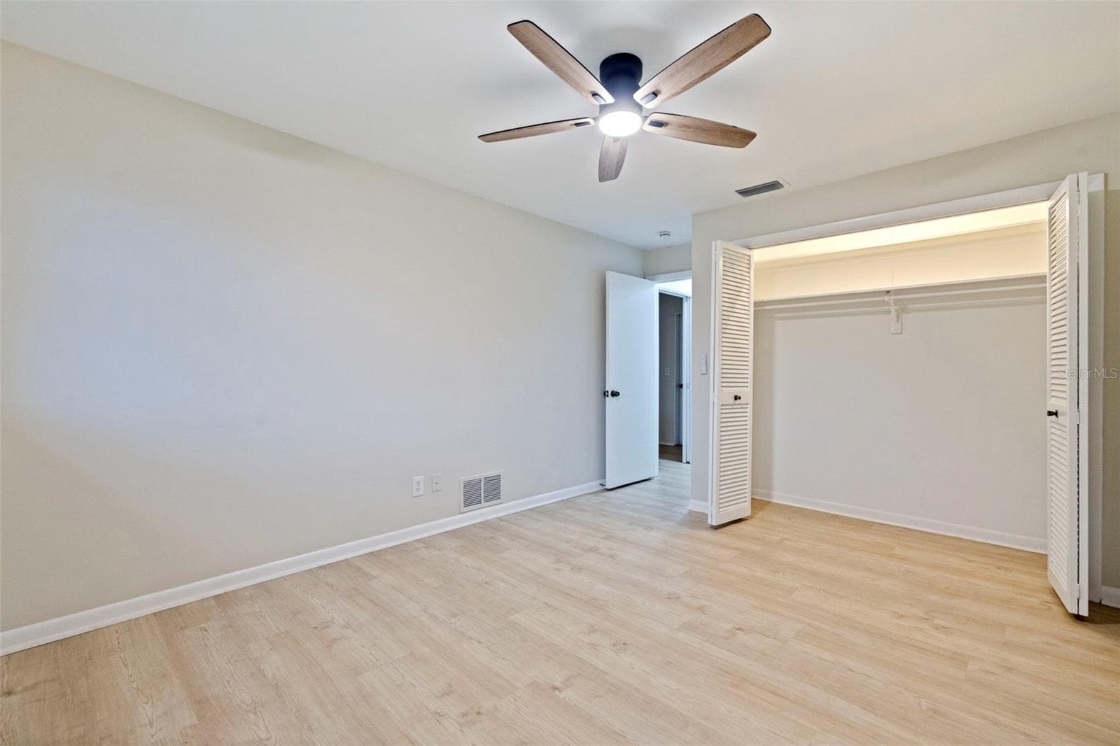 Single Family Residence at 1011 MACRAE AVE, CLEARWATER, photo 29 of 35