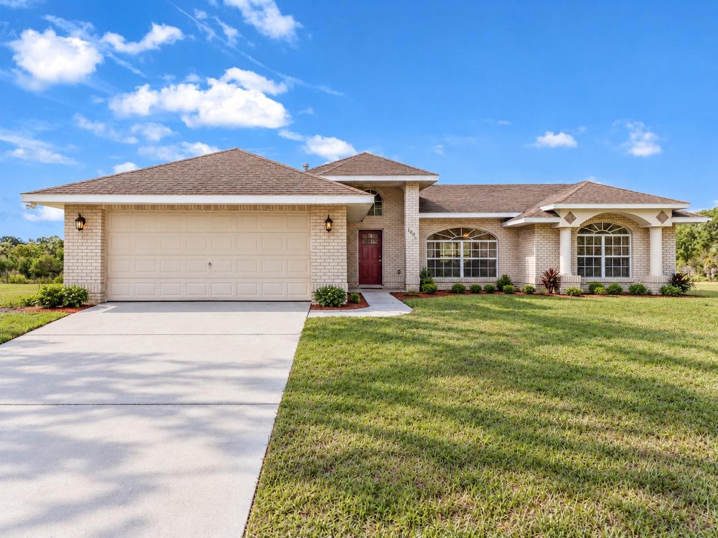 1005 WHISPRING CREEK WAY