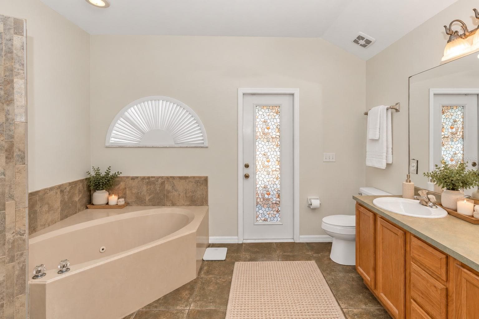 Single Family Residence at 1005 WHISPRING CREEK WAY, OSTEEN, photo 13 of 38