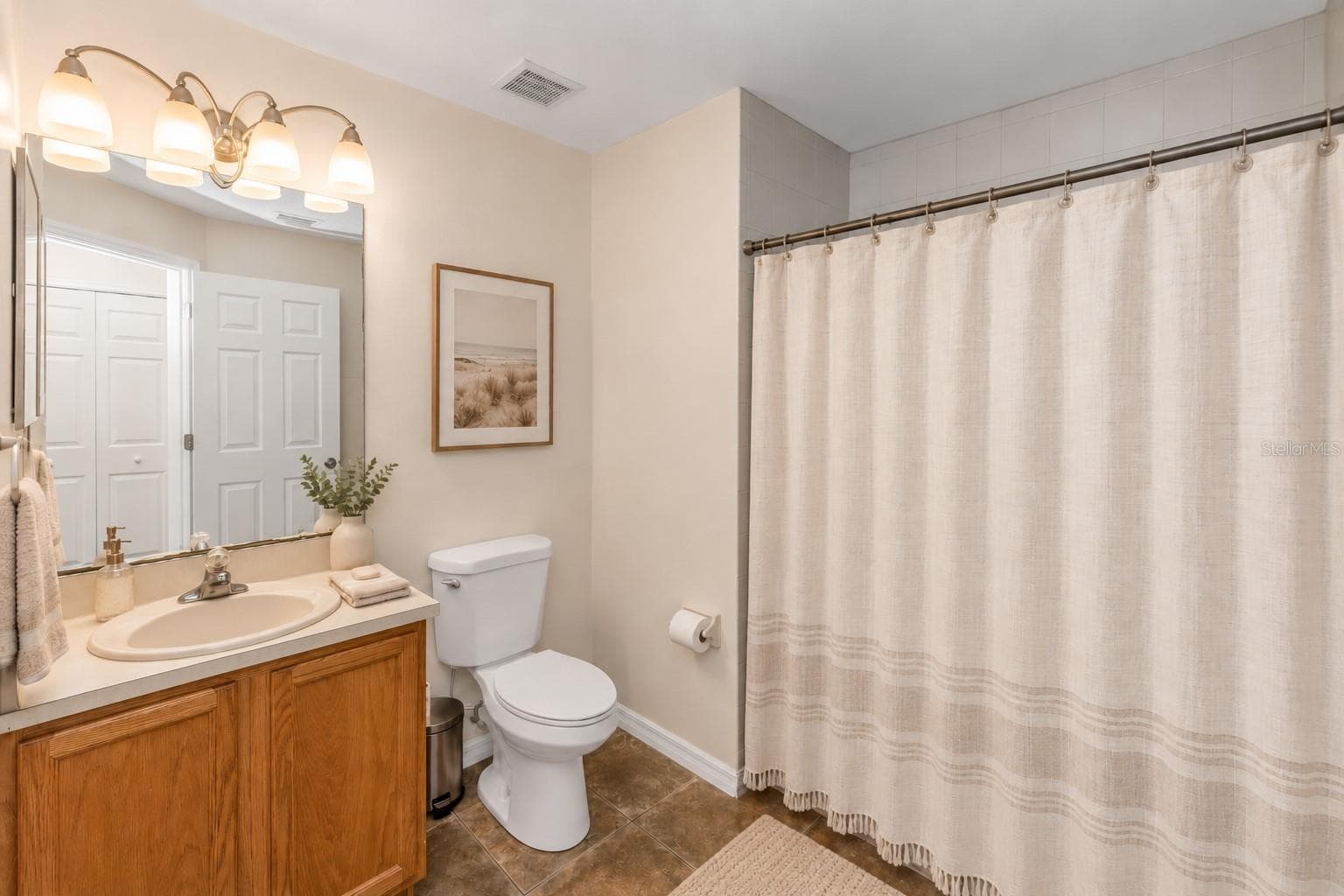 Single Family Residence at 1005 WHISPRING CREEK WAY, OSTEEN, photo 18 of 38