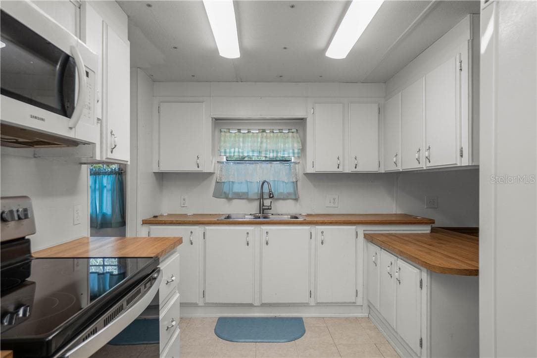 Residential at 7892 W Missy PL, DUNNELLON FL 34433, Dunnellon, photo 12 of 33