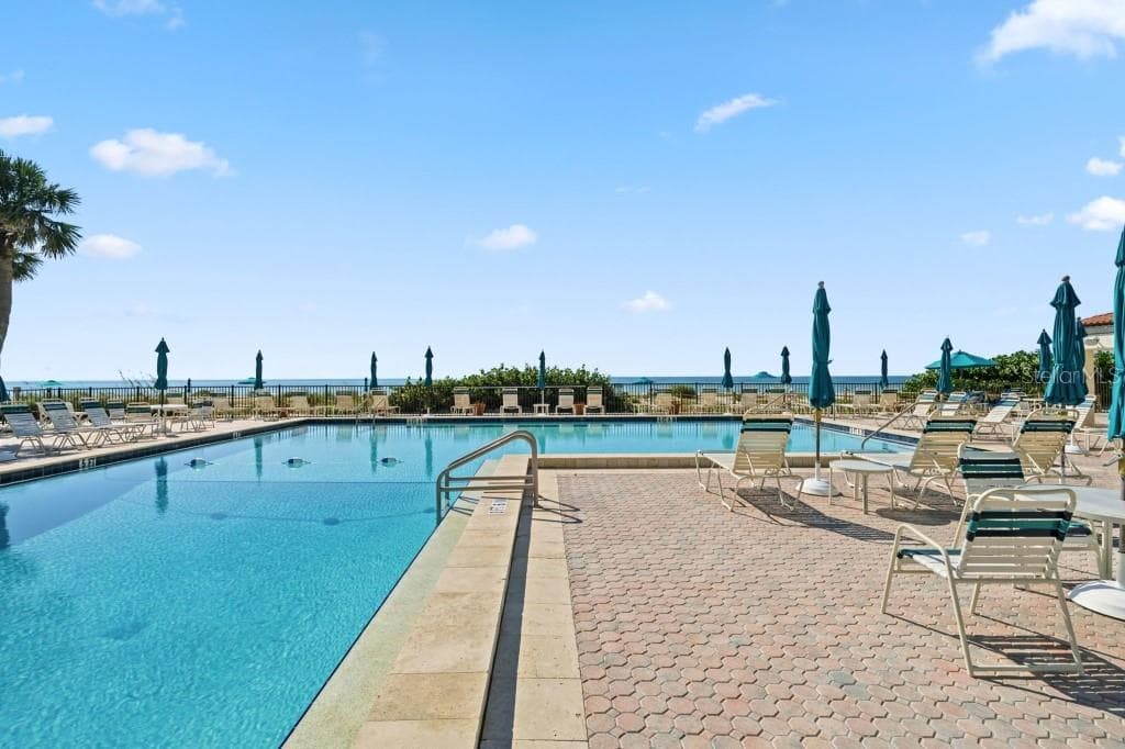 Condominium at 2055 GULF OF MEXICO DR #G2-213, LONGBOAT KEY, photo 33 of 122