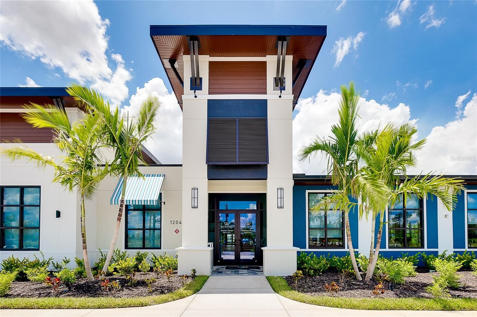 Golf pro shop. - 12390 WELLEN GOLF ST #101, VENICE