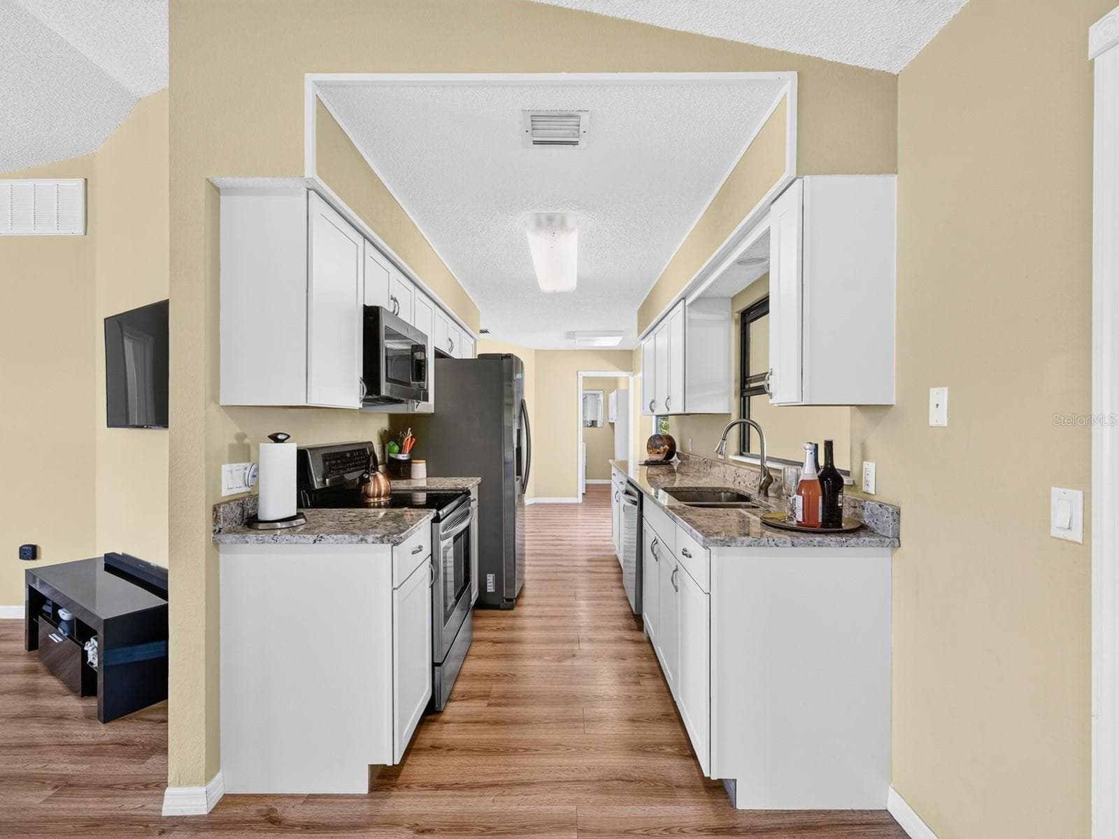 Single Family Residence at 11362 WILLMINGTON BLVD, PORT CHARLOTTE, photo 13 of 66