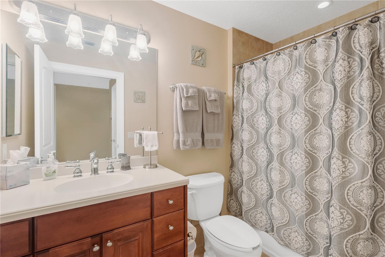 Guest Bathroom with Tub/Shower - 606 RIVIERA DUNES WAY #405, PALMETTO