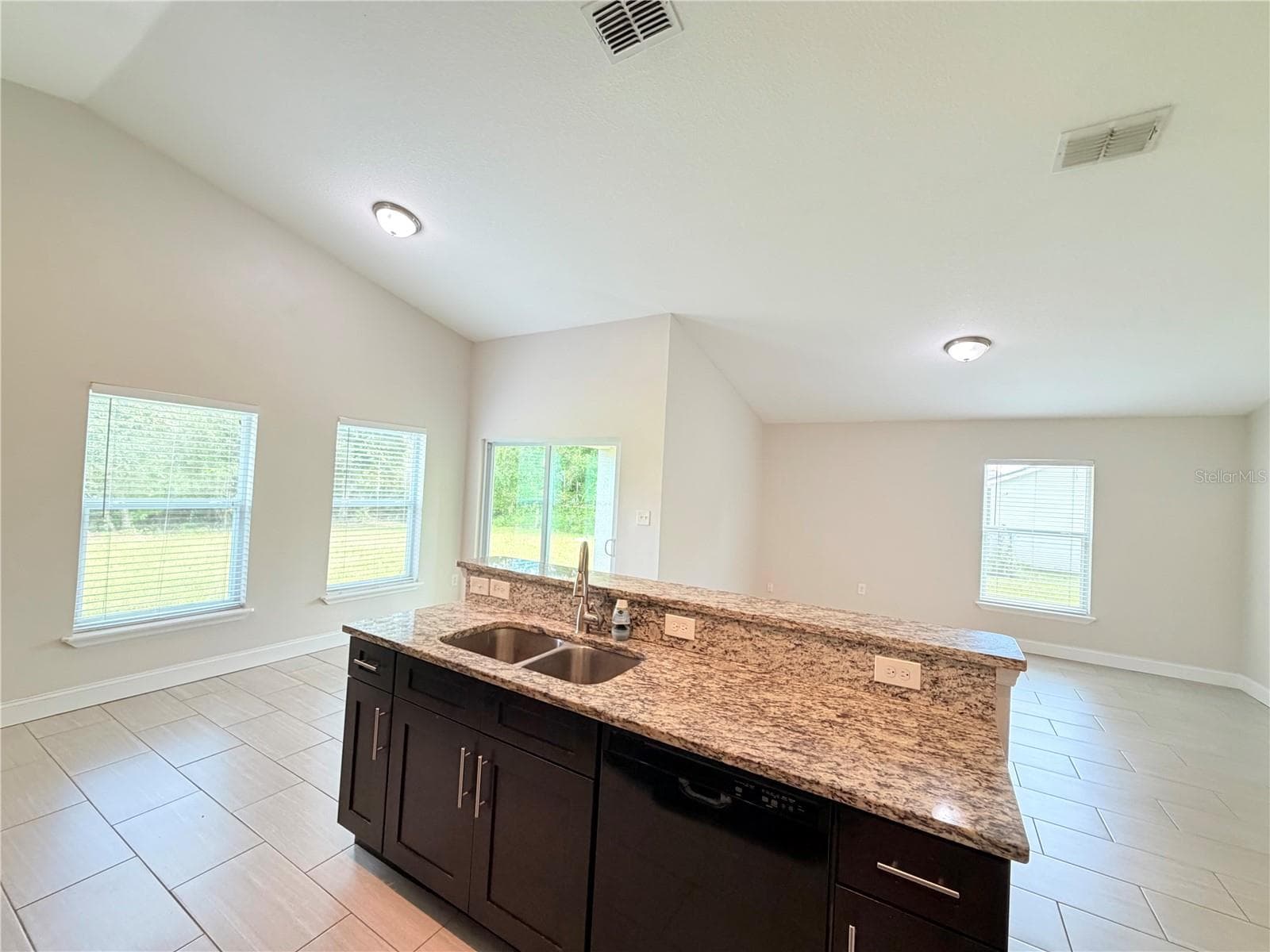 Single Family Residence at 3124 N COVINGTON DR, DELTONA, photo 11 of 23