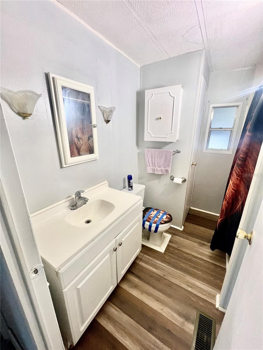 Mobile Home at 10811 FREEDOM DR, PORT RICHEY, photo 20 of 37