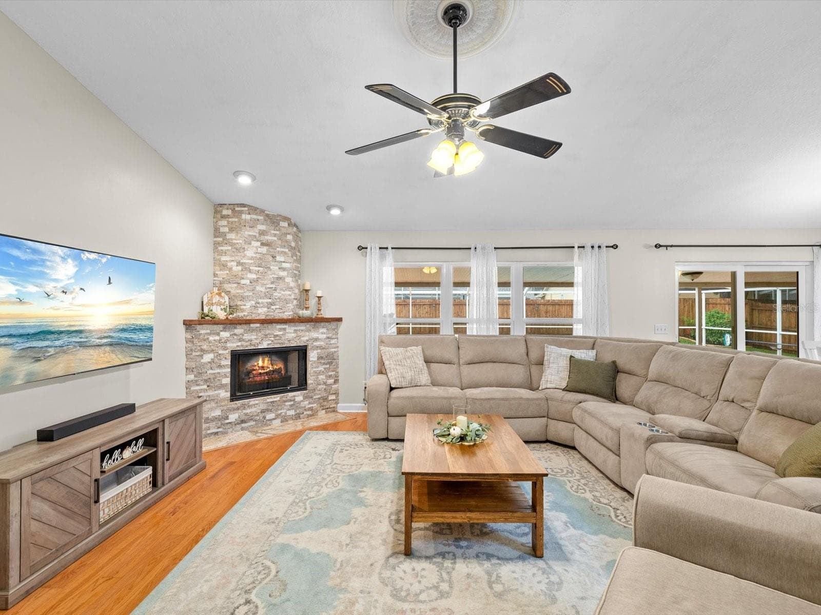 Single Family Residence at 5416 WINDBRUSH DR, TAMPA, photo 2 of 63