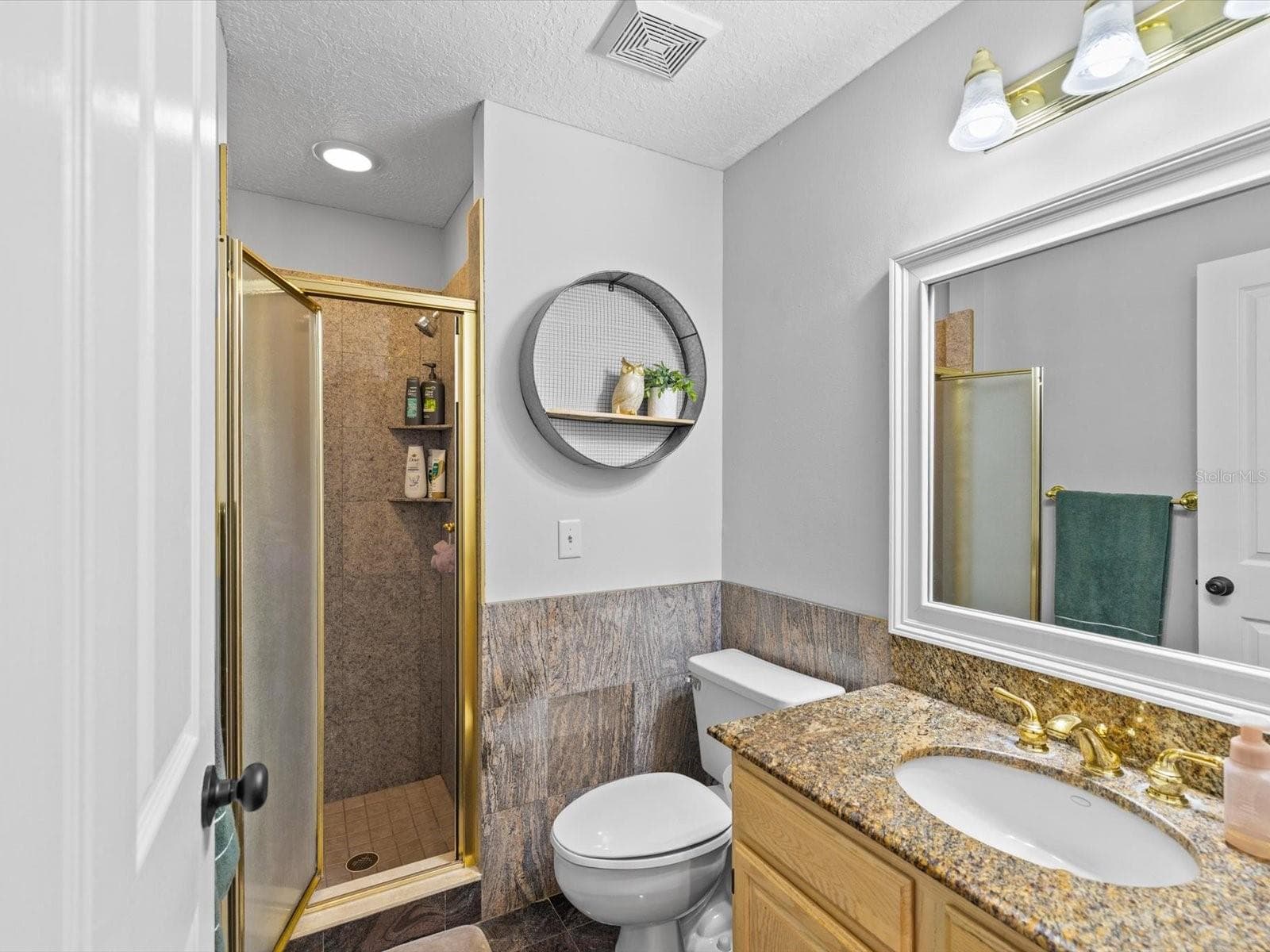 Single Family Residence at 5416 WINDBRUSH DR, TAMPA, photo 17 of 63