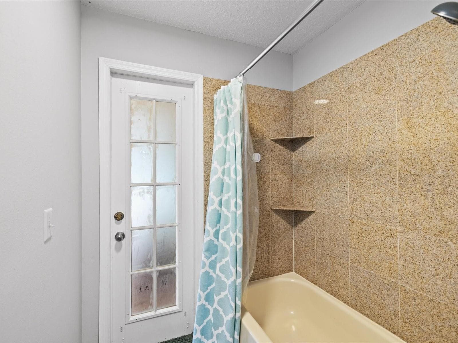 Single Family Residence at 5416 WINDBRUSH DR, TAMPA, photo 28 of 63