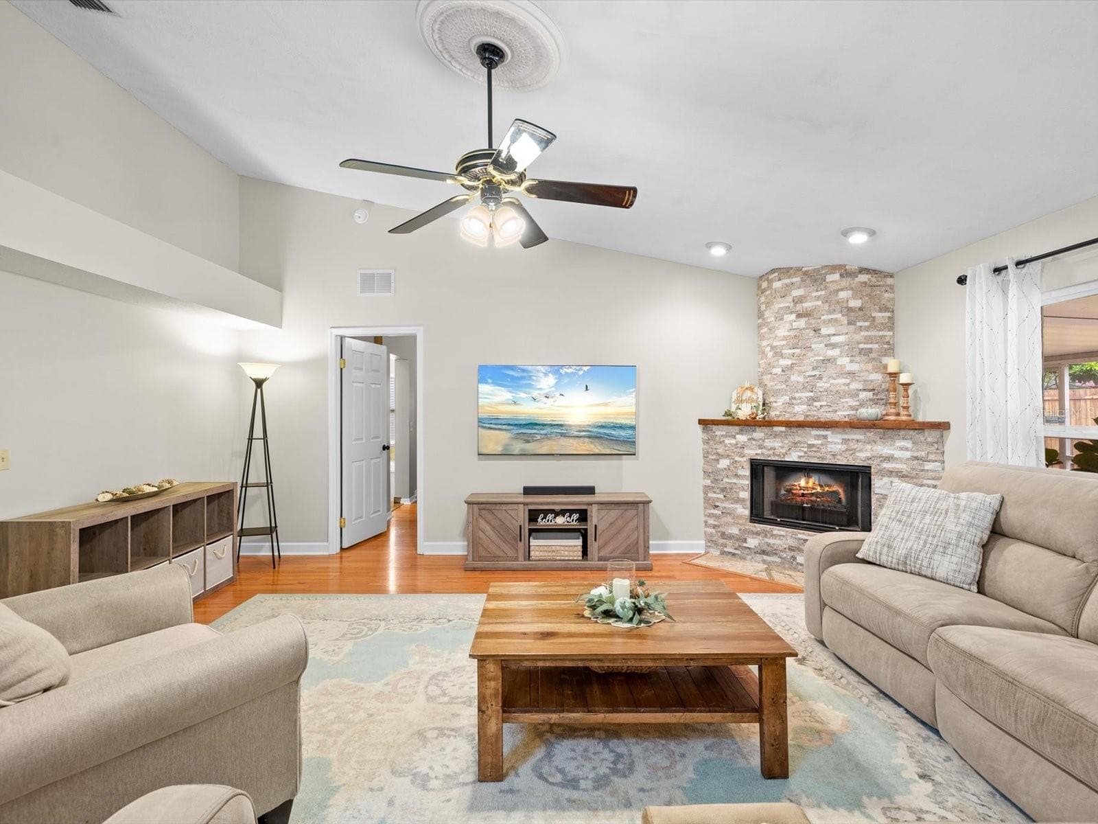 Single Family Residence at 5416 WINDBRUSH DR, TAMPA, photo 35 of 63