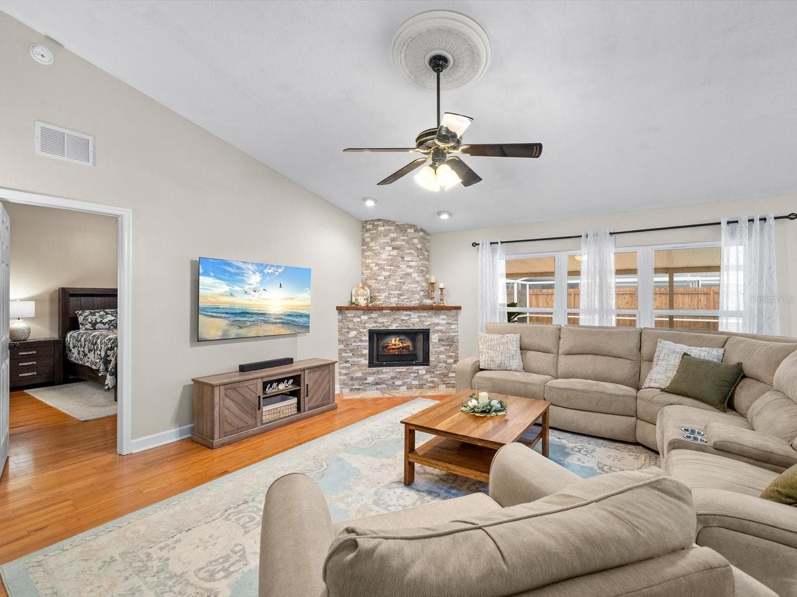 Single Family Residence at 5416 WINDBRUSH DR, TAMPA, photo 36 of 63