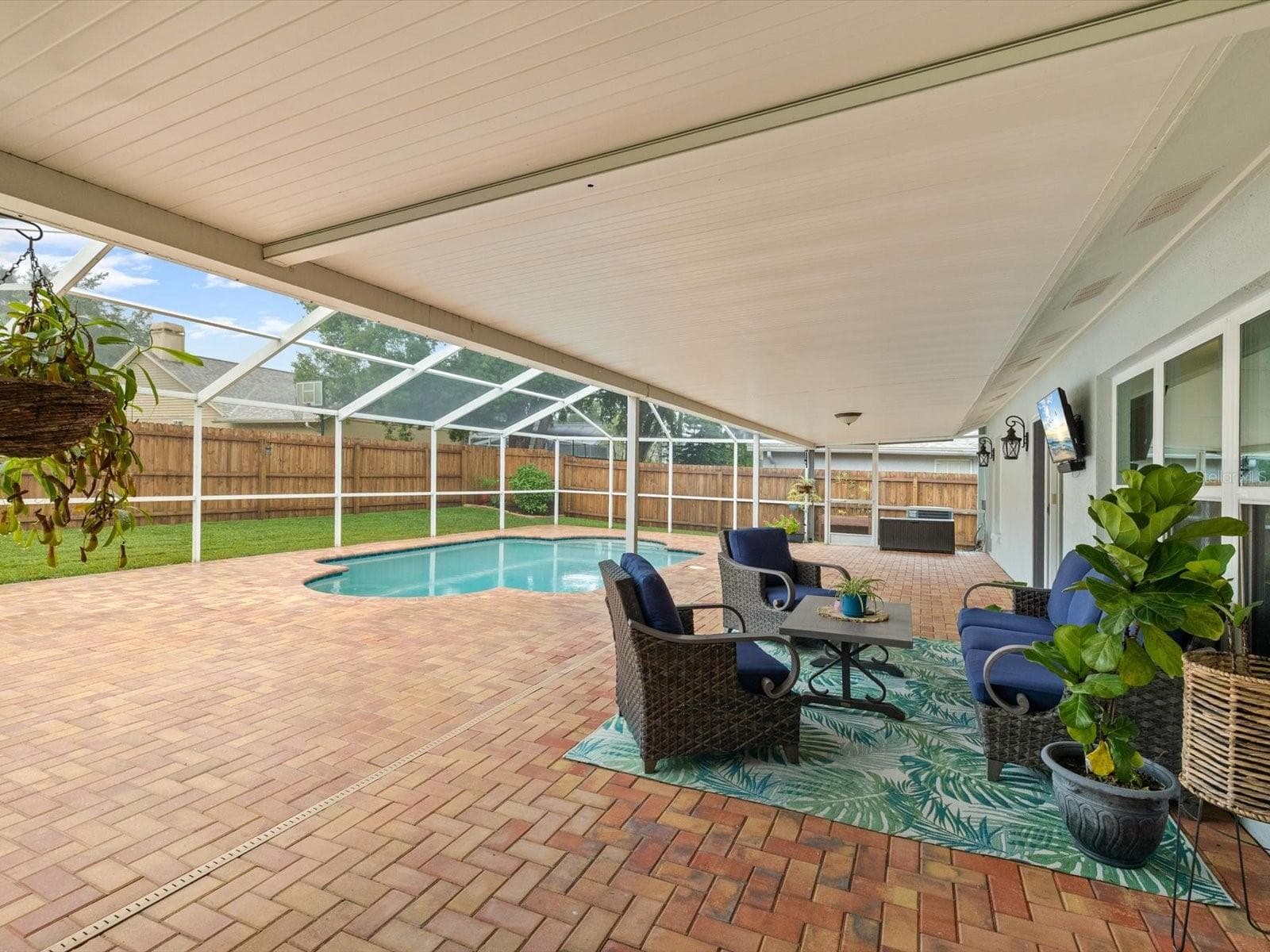 Single Family Residence at 5416 WINDBRUSH DR, TAMPA, photo 42 of 63