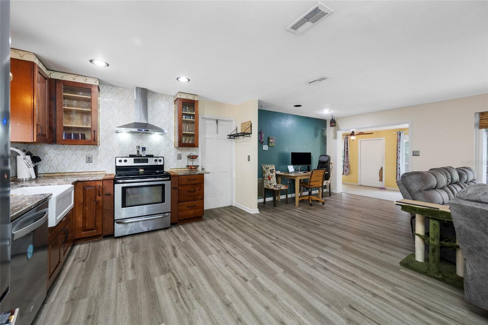Single Family Residence at 2354 KILGORE DR, LARGO, photo 21 of 59