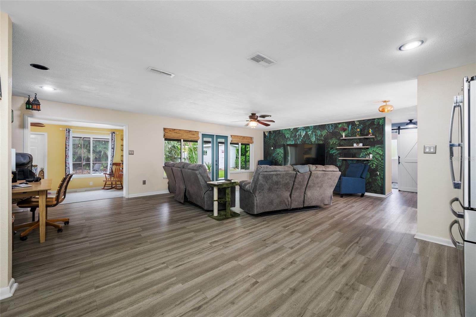 Single Family Residence at 2354 KILGORE DR, LARGO, photo 25 of 59