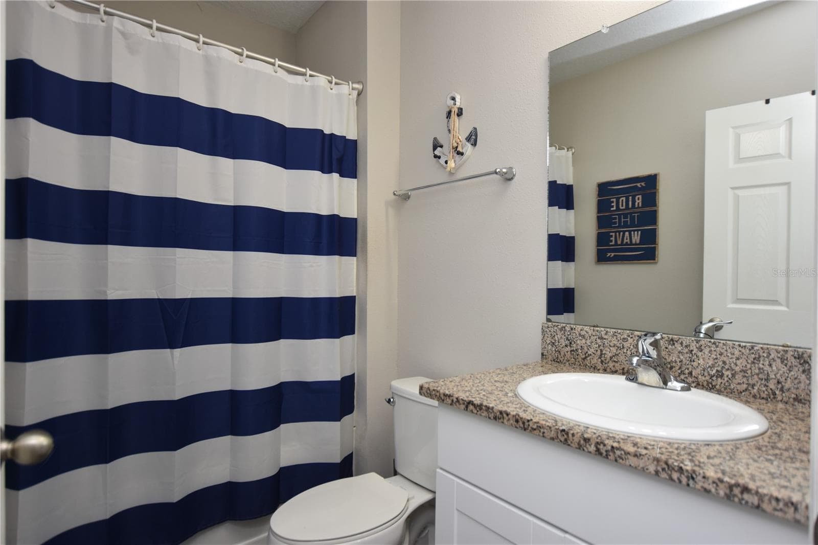 Full Bathroom - 5685 ARLINGTON RIVER DR, LAKELAND