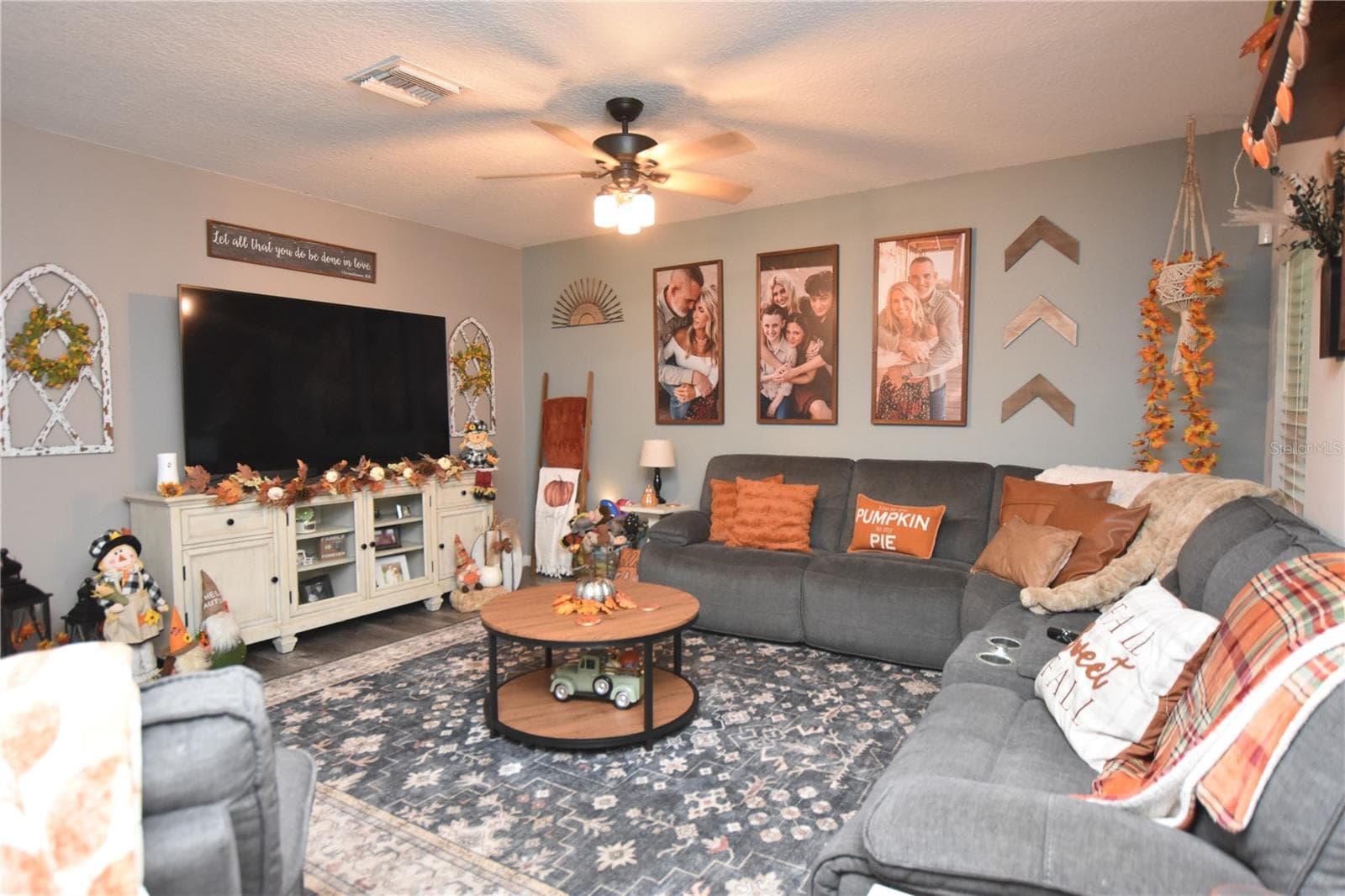 Single Family Residence at 5685 ARLINGTON RIVER DR, LAKELAND, photo 18 of 65