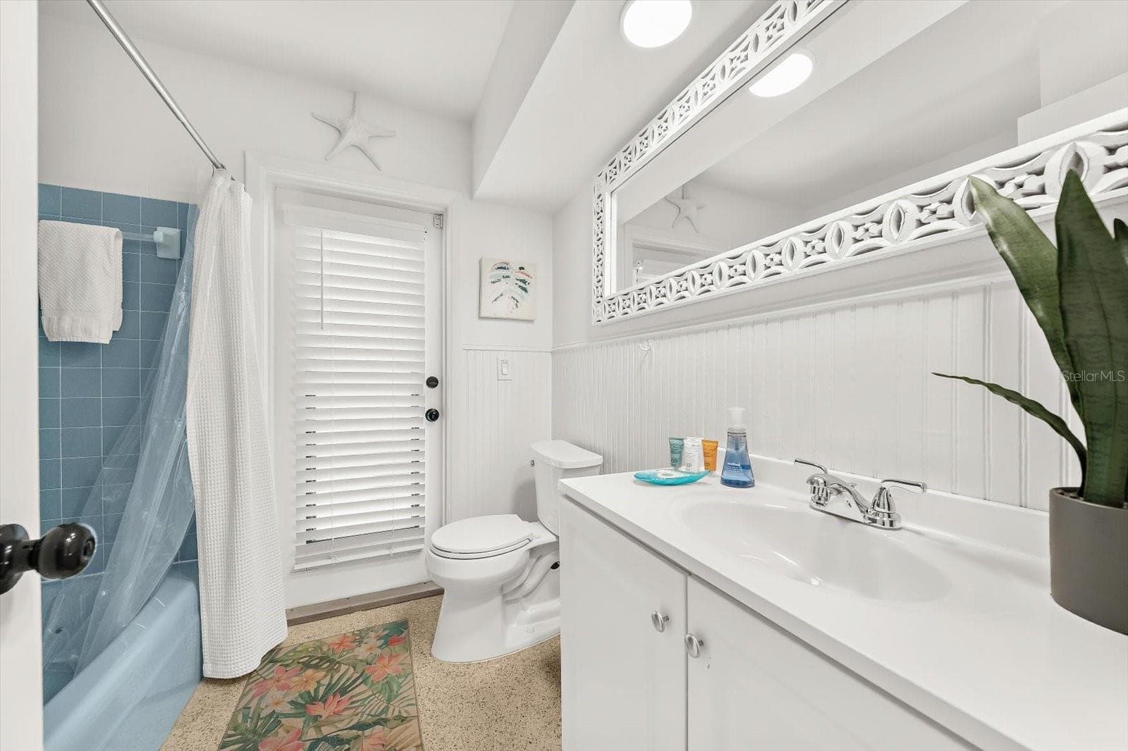 Single Family Residence at 400 75TH ST, HOLMES BEACH, photo 11 of 74