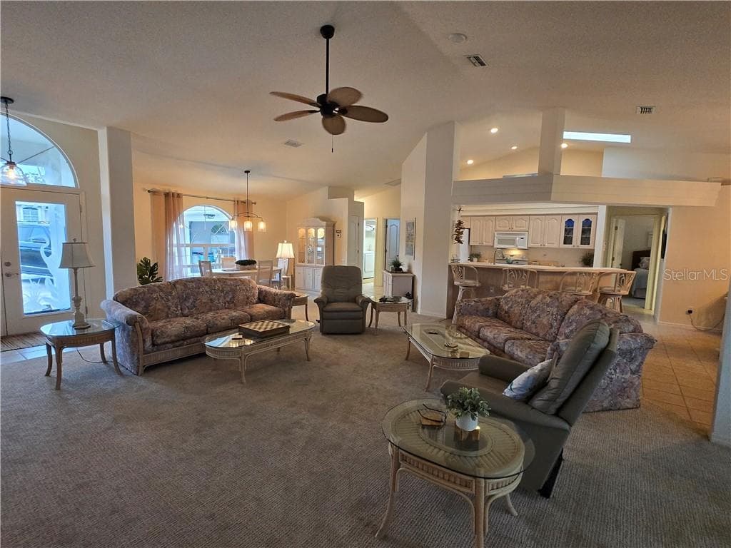 Single Family Residence at 782 E Keller CT, HERNANDO FL 34442, photo 5 of 27