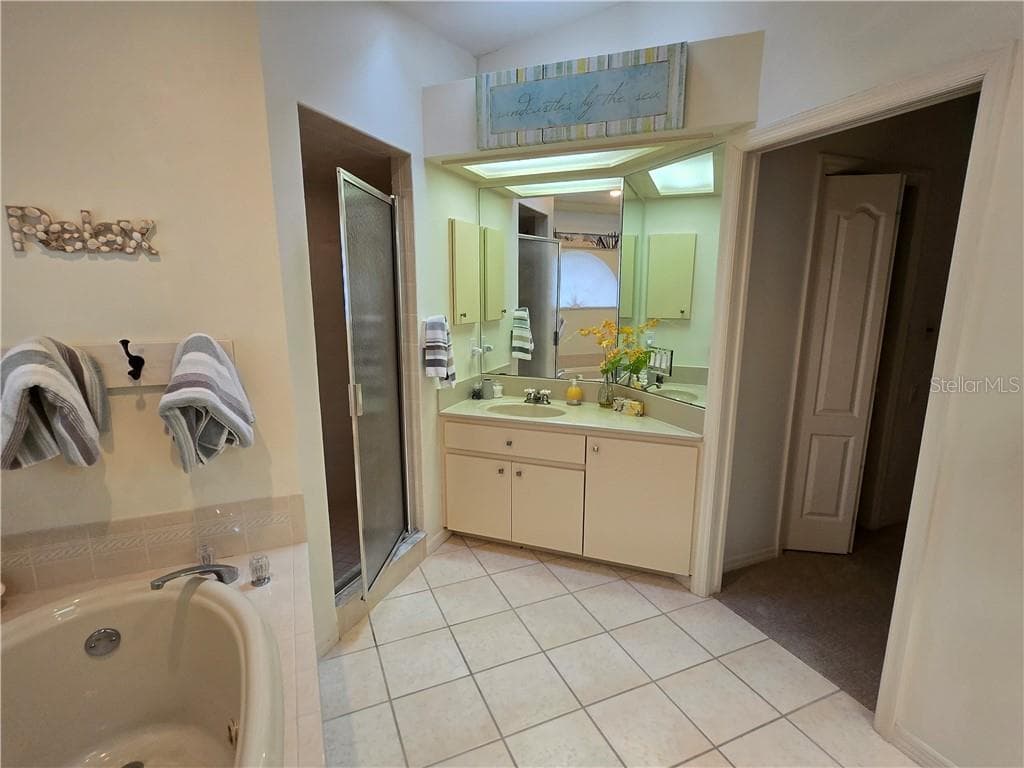 Single Family Residence at 782 E Keller CT, HERNANDO FL 34442, photo 20 of 27