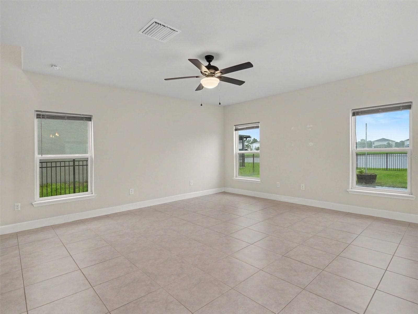Single Family Residence at 11016 DAYBREAK GLN, PARRISH, photo 15 of 51