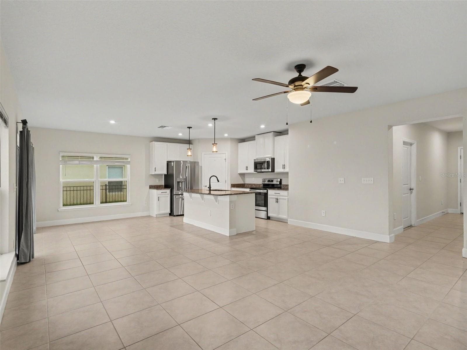 Single Family Residence at 11016 DAYBREAK GLN, PARRISH, photo 18 of 51