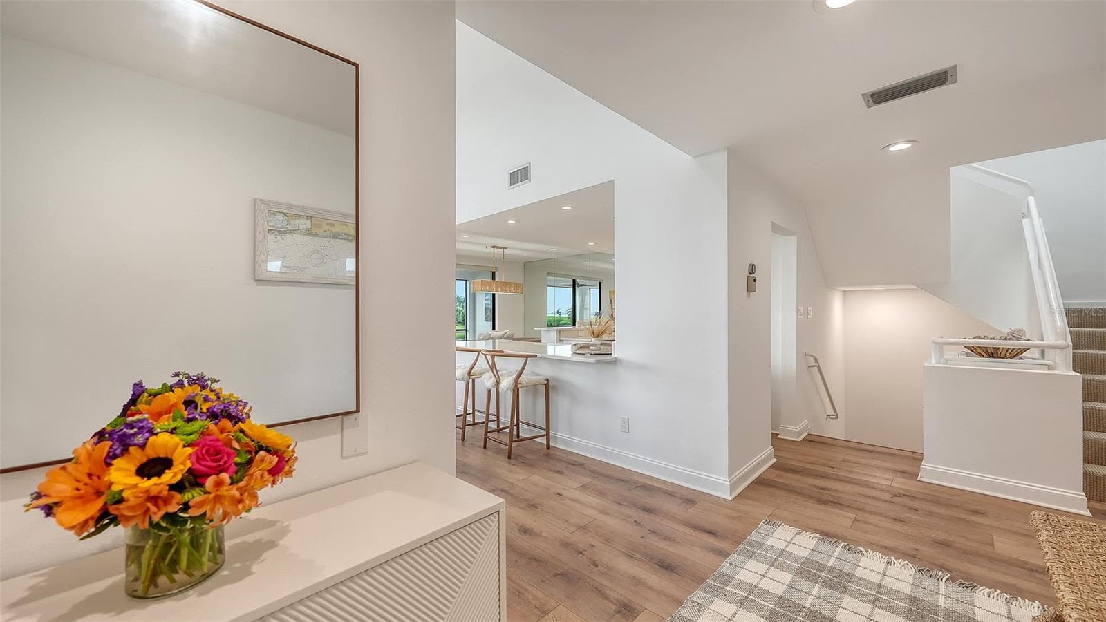 WELCOME TO THE FOYER TO EMBRACE YOUR GUESTS - 1916 HARBOURSIDE DR #804, LONGBOAT KEY