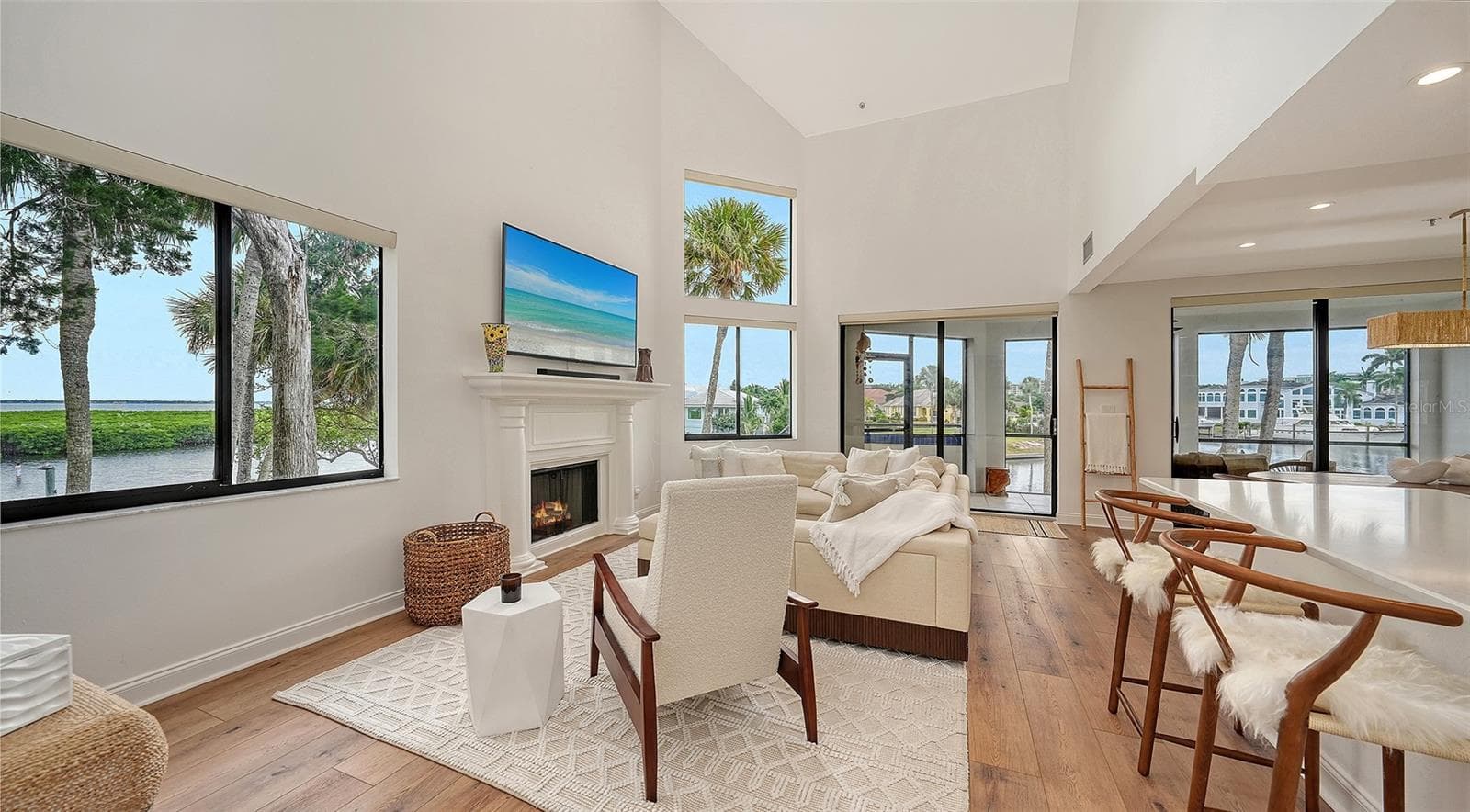 THE GENEROUS GREAT ROOM W/ A FIREPLACE FOR FUN GATHERINGS ! - 1916 HARBOURSIDE DR #804, LONGBOAT KEY