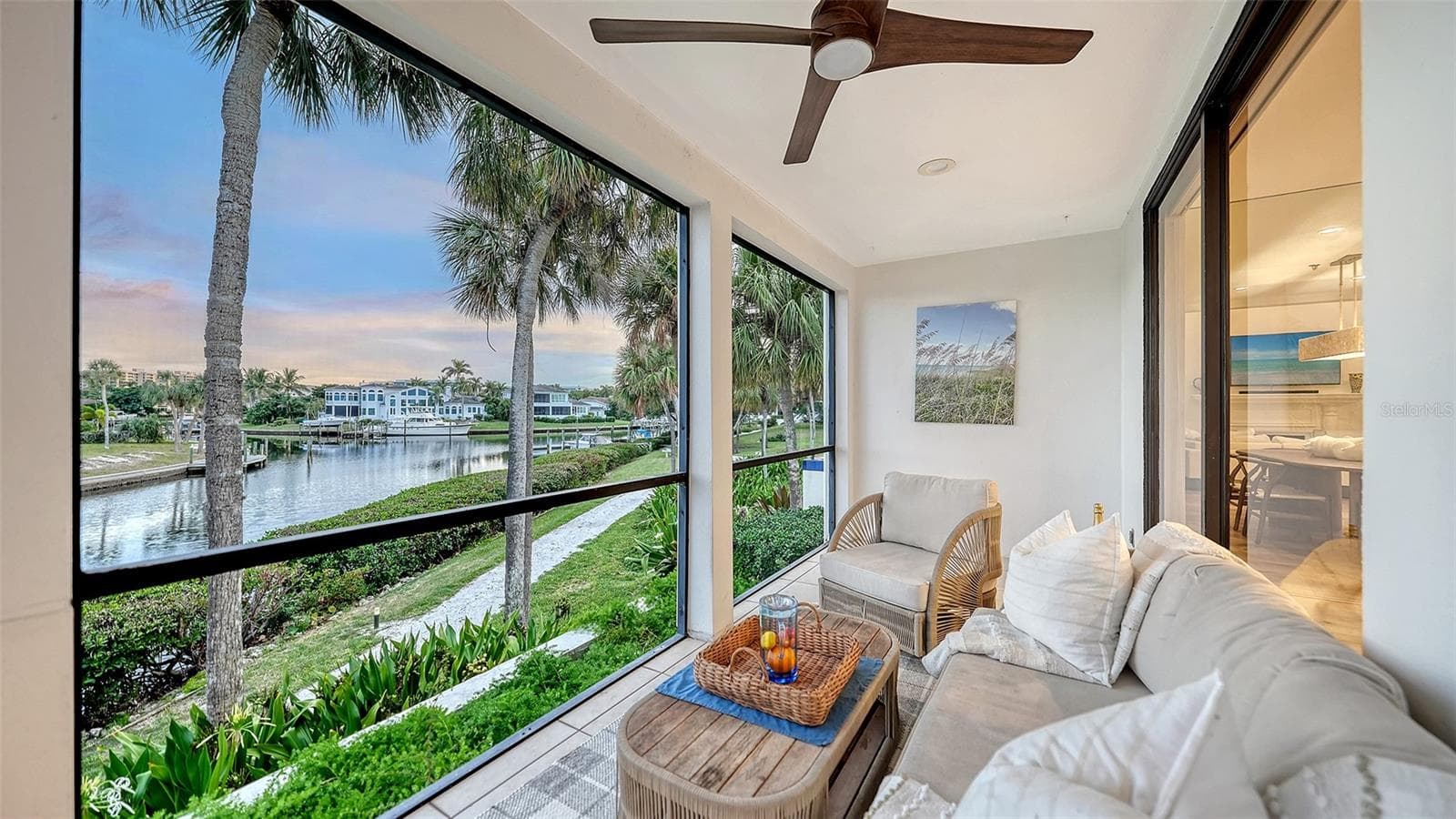 SARASOTA BAY VIEWS ALL THE WAY TO THE RINGLING BRIDGE - 1916 HARBOURSIDE DR #804, LONGBOAT KEY