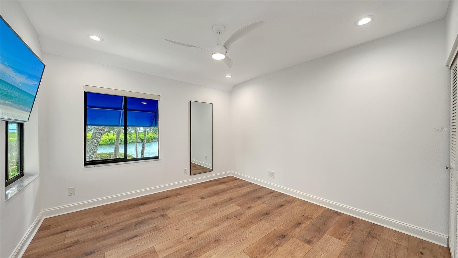 1ST FLOOR GUEST SUITE, W/ A TV - 1916 HARBOURSIDE DR #804, LONGBOAT KEY