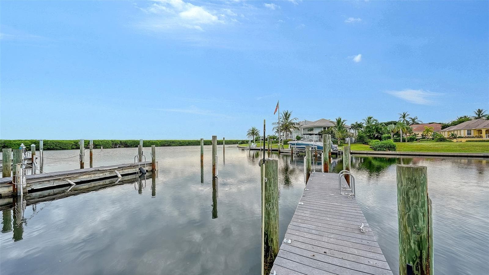 YOUR 40' BOAT WILL LIVE HERE ! - 1916 HARBOURSIDE DR #804, LONGBOAT KEY