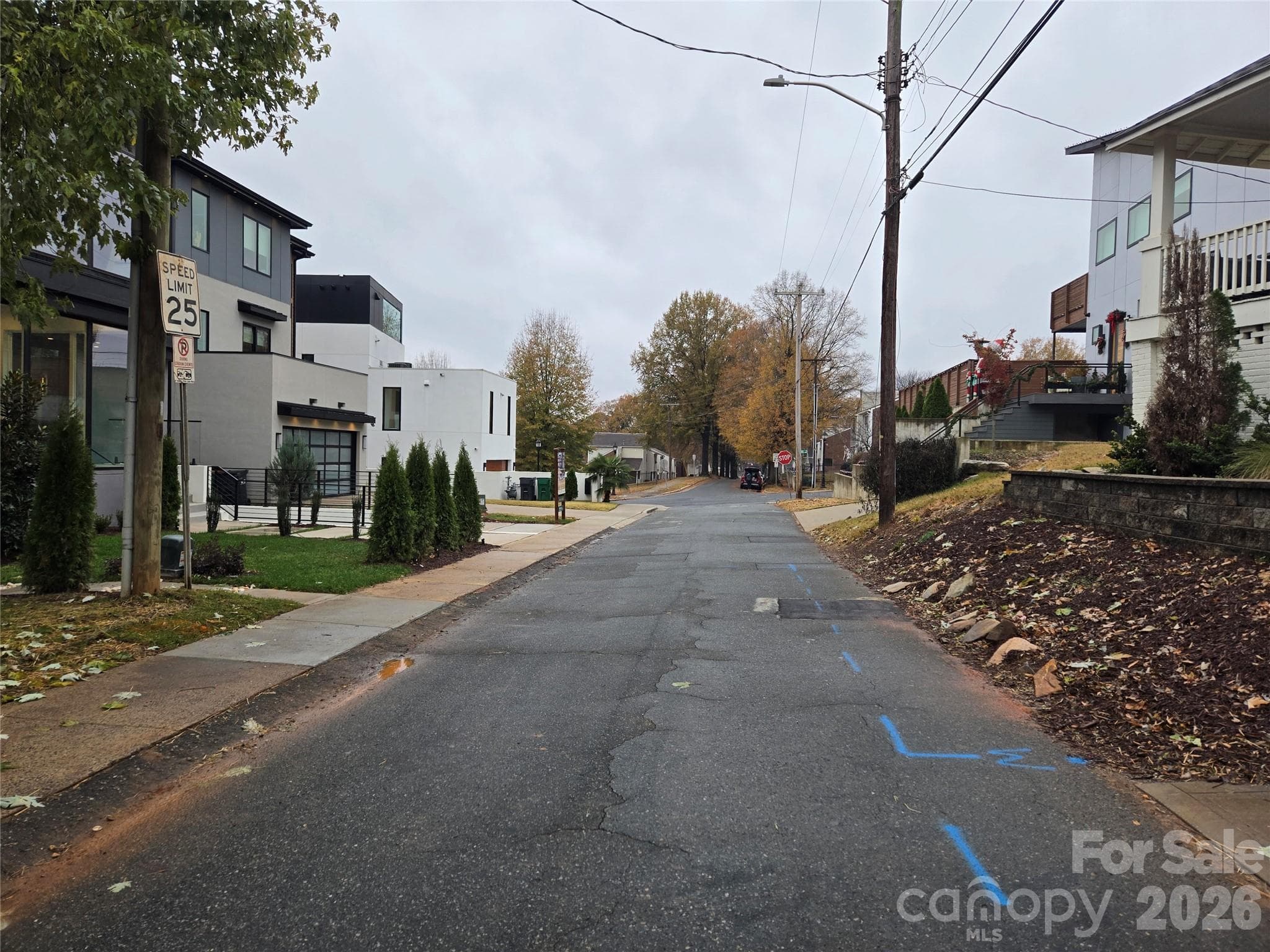 Single Family Residence at Charlotte, photo 4 of 6