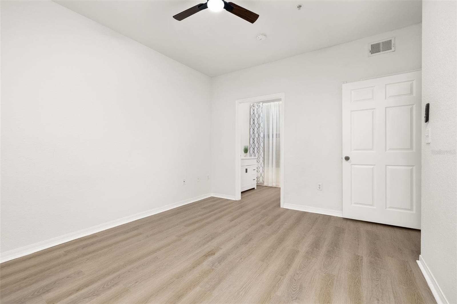 Condominium at 6025 WESTGATE DR #2518, ORLANDO, photo 25 of 32
