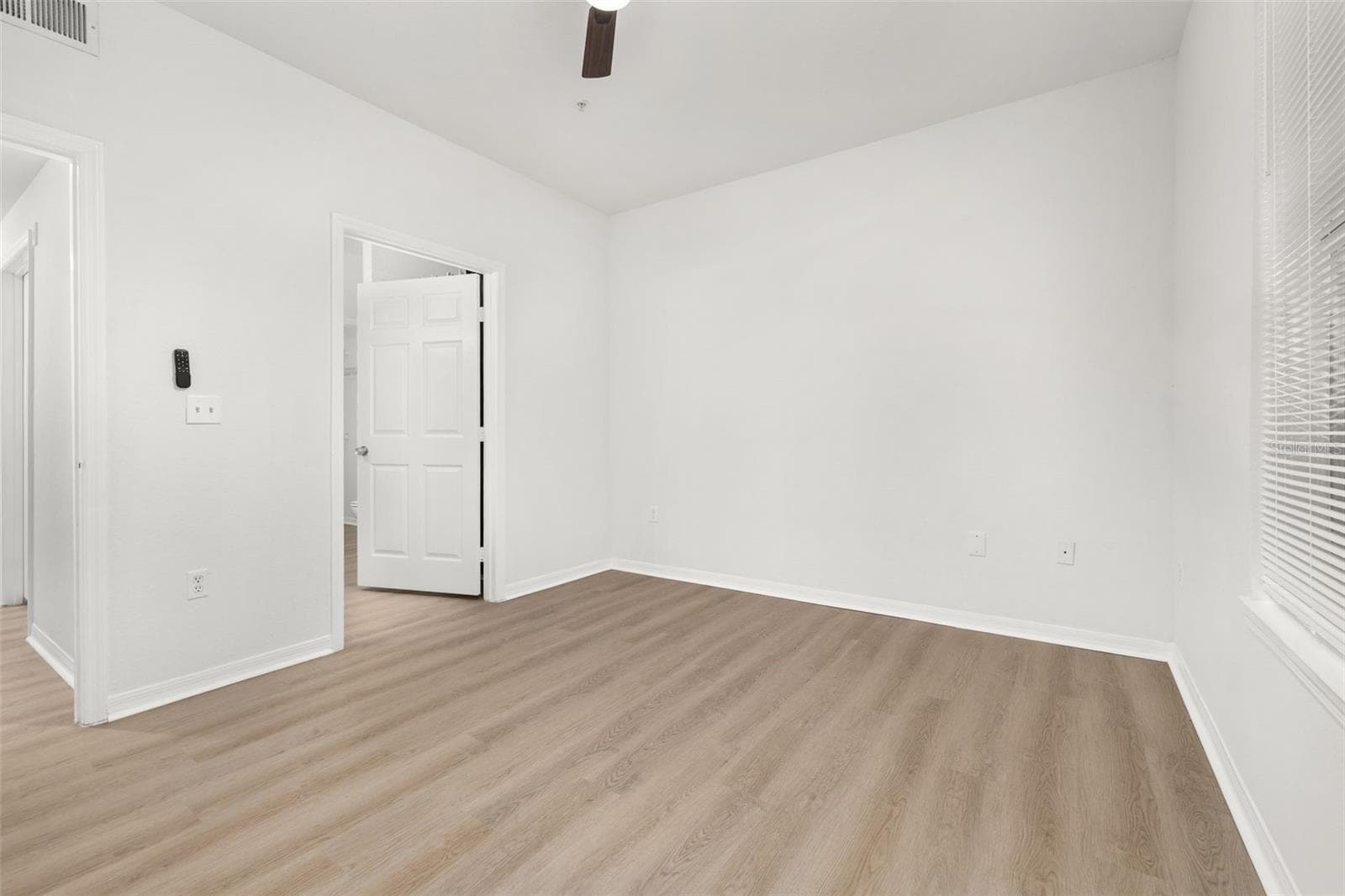 Condominium at 6025 WESTGATE DR #2518, ORLANDO, photo 29 of 32