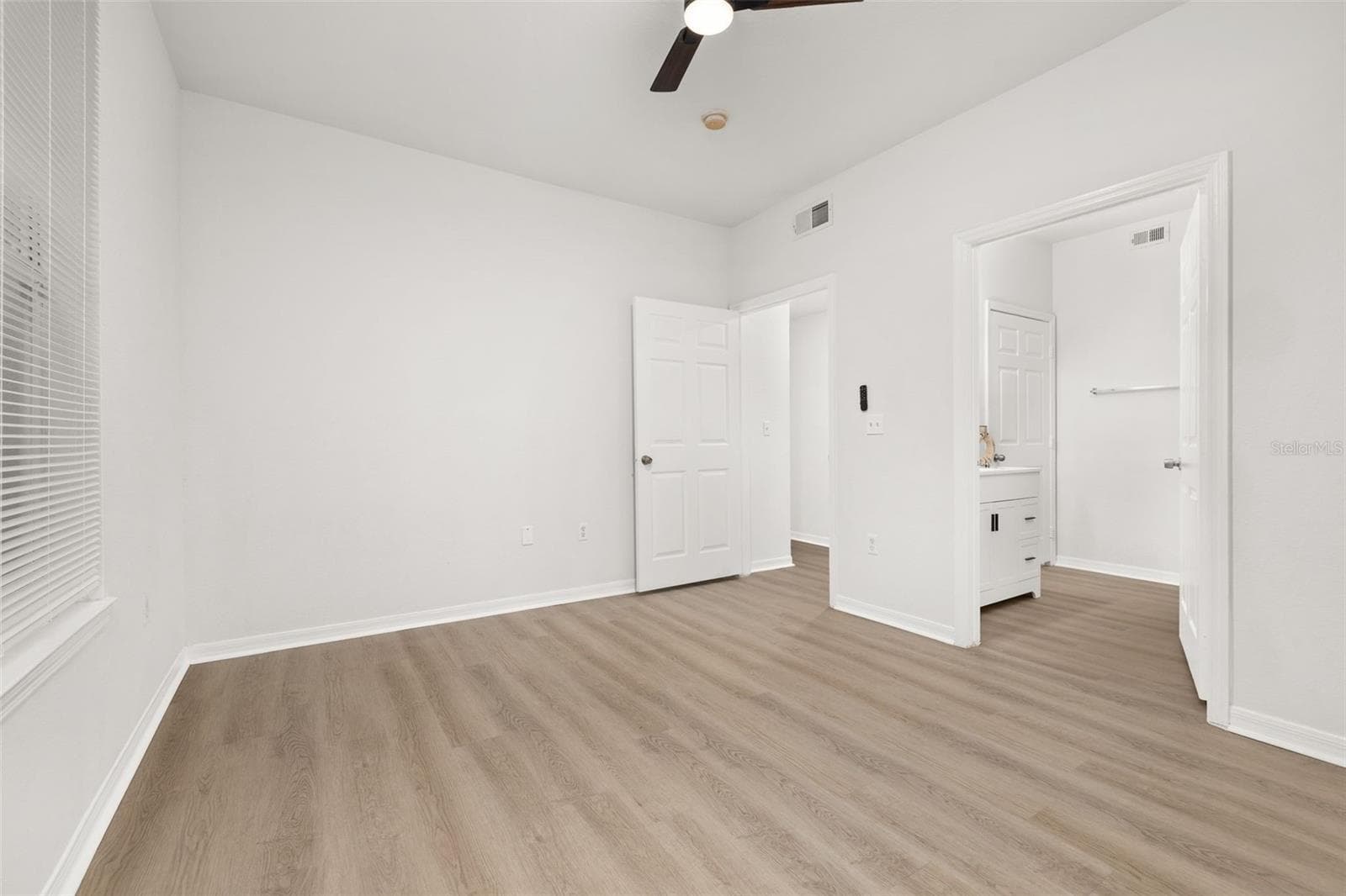 Condominium at 6025 WESTGATE DR #2518, ORLANDO, photo 30 of 32